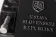Rok 1992: Slováci majú vlastnú ústavu
