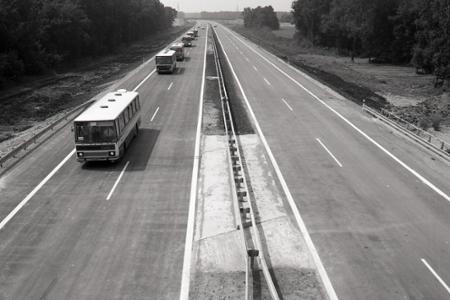 Rok 1985: Pomaly sa začína rysovať slovenská diaľničná sieť