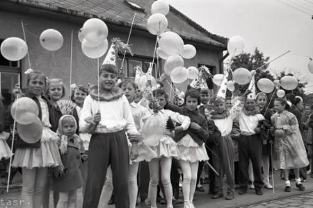 Rok 1959: Medzinárodný deň detí si v Karlovke poriadne užili