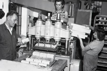 Rok 1956: Z Košíc expedujú mydlá do celej republiky