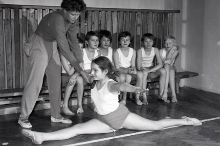 Rok 1964: Gymnastika na školách