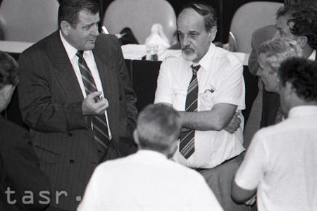 Rok 1992: Slováci majú vlastnú ústavu