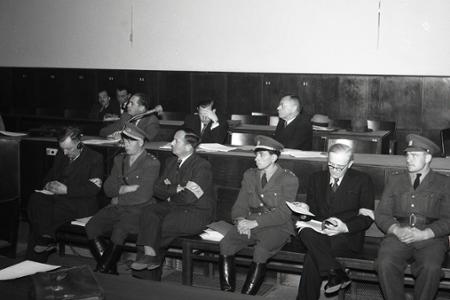 Národný súd v Bratislave odsúdil 18. októbra 1947 politika Karola Sidora
