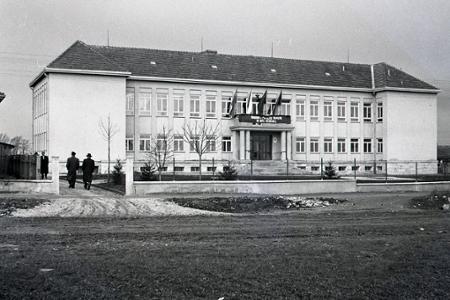 V Sološnici otvorili v roku 1955 novú pôdohospodársku školu 