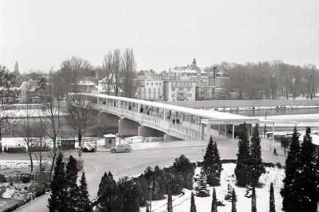 Rok 1956: V Piešťanoch obnovili zničený Kolonádový most