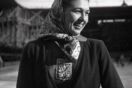 Rok 1950: Majsterka sveta Ája Vrzáňová zavítala do Bratislavy 