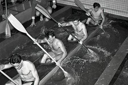 Rok 1956: Predolympijské sústredenie vodákov v petržalskom bazéne