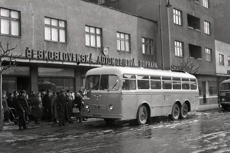 Rok 1956: Začala sa premávka na linke Bratislava - Budapešť