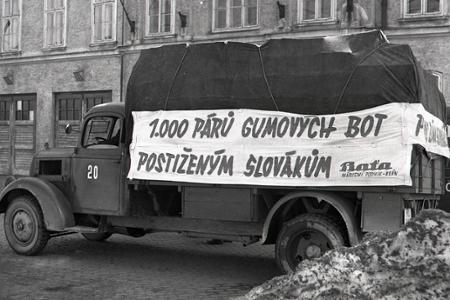 Rok 1947: Gumáky od Baťu pre zaplavenú Bratislavu