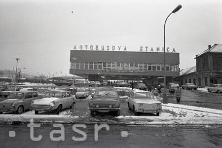 Rok 1976: V Košiciach uviedli do prevádzky modernú autobusovú stanicu