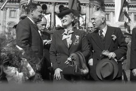 Rok 1945: Bratislavské oslavy víťazstva s prezidentom E. Benešom
