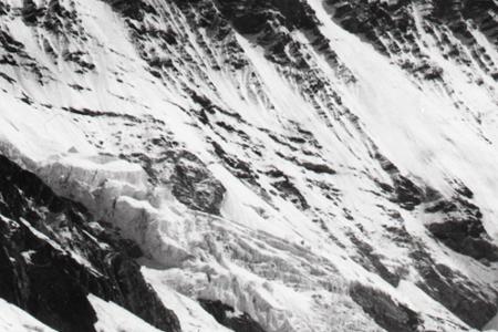 Maunt Everest pokoril nevidiaci horolezec