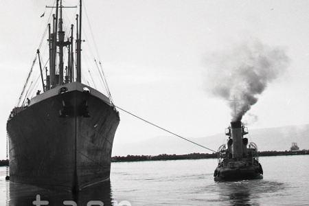 Loď The Alliance preplávala Panamským prieplavom 