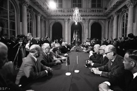 Rok 1968:Falošné objatia, bozky a slová ... blíži sa 21. august