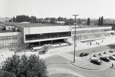 Rok 1983: V Bratislave otvorili  novú autobusovú stanicu 