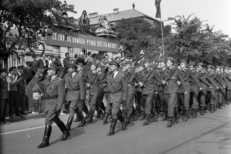 Október v znamení brancov a Československej ľudovej armády