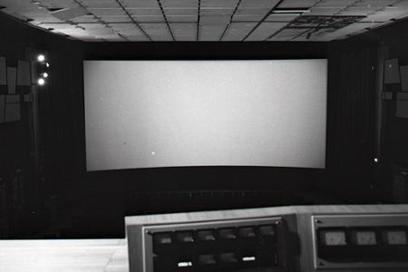 Rok 1964: V Bratislave otvorili prvé panoramatické kino v ČSSR