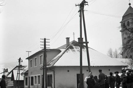 Rok 1955: Do Zázrivej čochvíľa dorazí elektrina