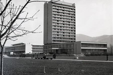 Rok 1970:V Banskej Bystrici otvorili najmodernejší hotel na Slovensku