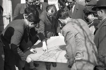 Rok 1951: V Dolných Lovčiciach si stavajú sušiareň na tabak