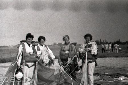 Rok 1968: Čs. parašutistky vytvorili svetový rekord 