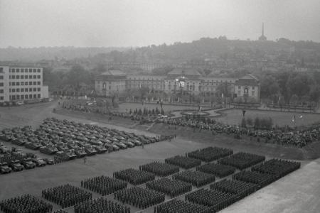 Rok 1964: Gottwaldovo námestie–miesto demonštrácie sily našej armády