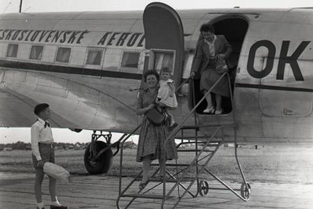 Rok 1958: Otvorili leteckú linku Praha – Bratislava - Piešťany 