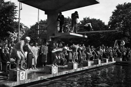 Rok 1946: Plavecké preteky Bratislava - Paríž