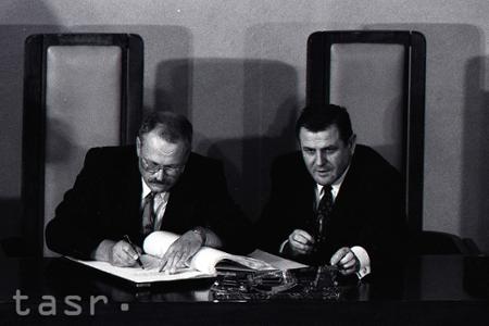 Rok 1992: Podpis Ústavy Slovenskej republiky
