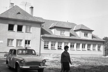 Rok 1965:V Mojmírovciach si občania postavili zdravotné stredisko
