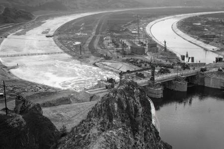 Rok 1957: V Krpeľanoch spustili do prevádzky prvý agregát elektrárne