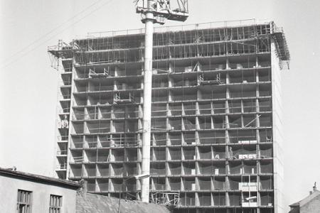 Rok 1967: V Bratislave stavajú najvyššiu slovenskú budovu