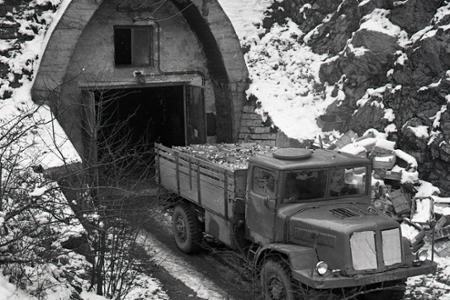 Rok 1964: Ťahanovský tunel slúži ako sklad ovocia