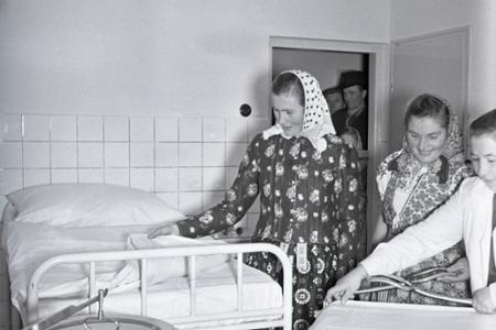 Rok 1955: Vo Fačkove otvorili vidiecku pôrodnicu