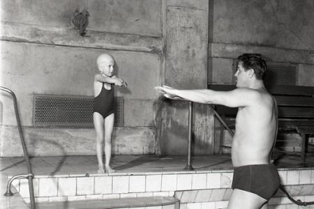 Rok 1963: Kurzy plávania v Grösslingu