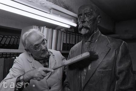 Rok 1990: V Nitre objavili vzácnu sochu Tomáša Garrigua Masaryka 