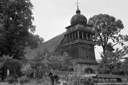 Rok 1974: Na Liptove zachraňujú drevený kostol z Paludze