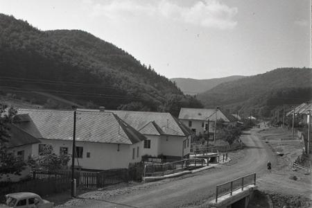 Rok 1960: Elektrifikovali poslednú obec v ČSSR