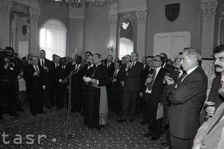 Rok 1993: Zahraničie uznáva vznik samostatnej Slovenskej republiky