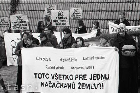 Rok 1997: V Bratislave protestuje Sloboda zvierat