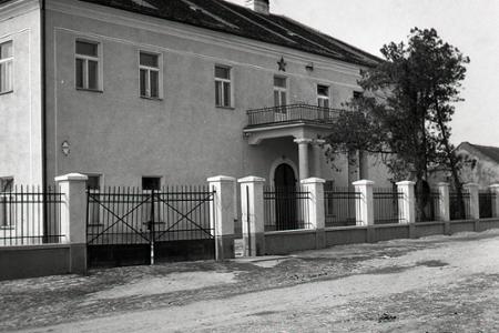Rok 1954: V Hodoch pri Galante rozvíja svoju činnosť nový maďarský súbor