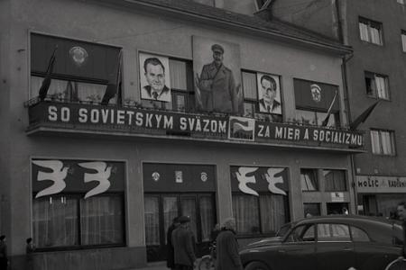 Rok 1951:Bratislavská kaviareň Astória sa premenila na Klub ZČSSP